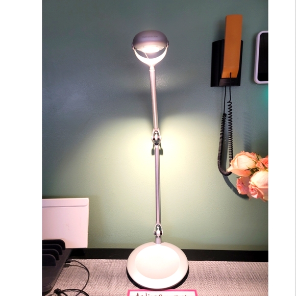 Humanscale Element 790 task light - Picture 3 of 7